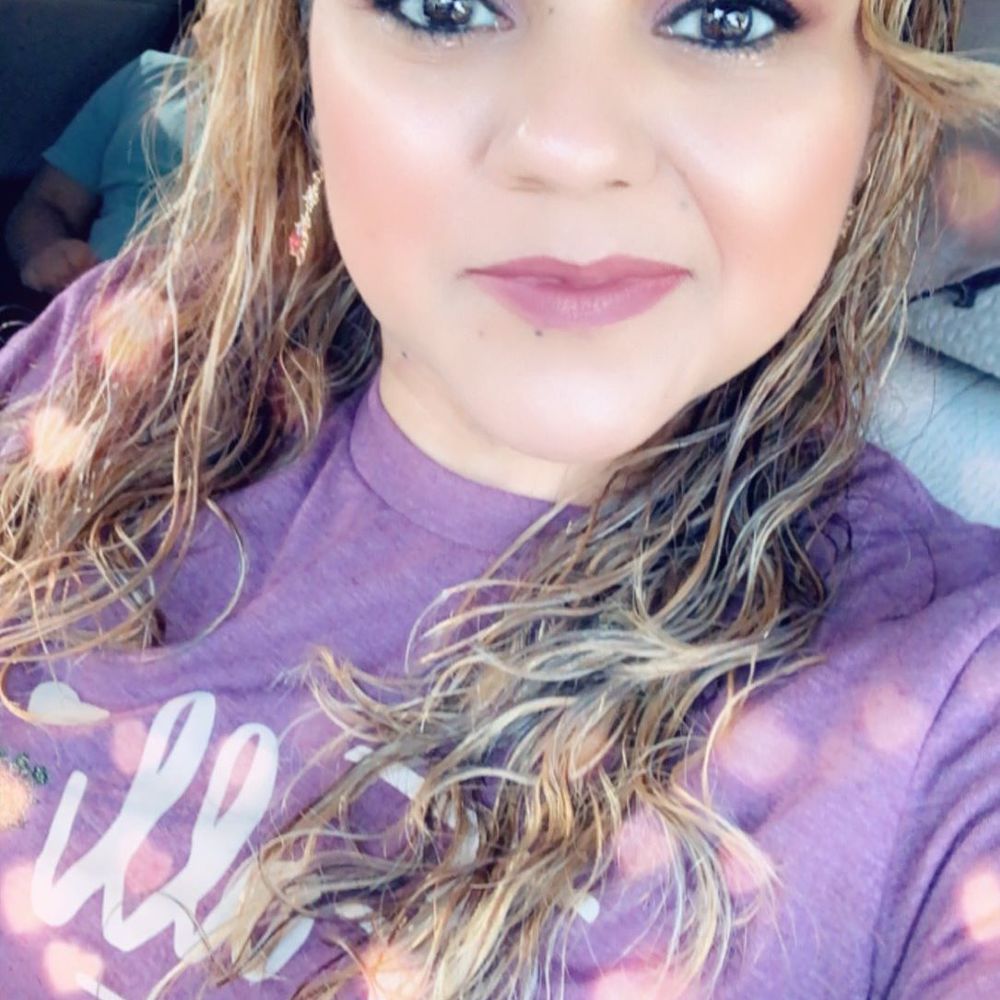 Meet your Posher, Esmeralda